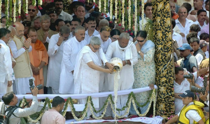 Vajpayee ashes immersed
