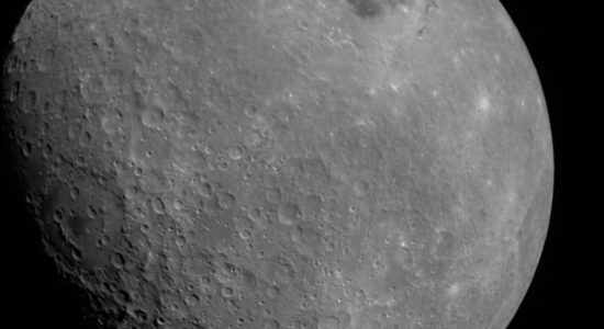 Satelite Altitude_moon surface mage