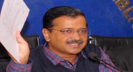 दिल्ली सरकार के अधिकार, केंद्र समीक्षा के लिए सुप्रीम कोर्ट में