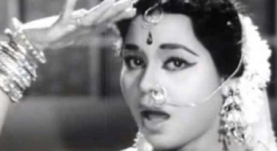 अभिनेत्री कुमकुम