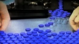 वैक्सीन लगाने