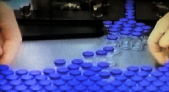 वैक्सीन लगाने