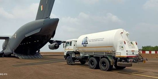 ऑक्सीजन सिलेंडरों की ढुलाई