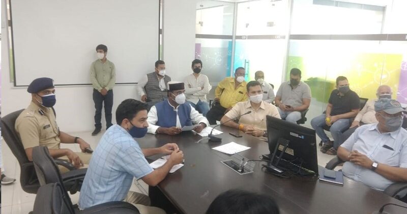 टीका लगवाओ