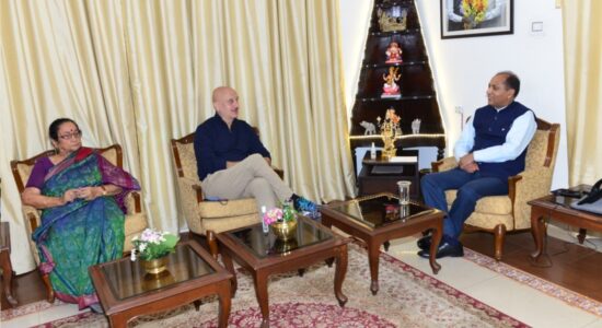 अनुपम खेर