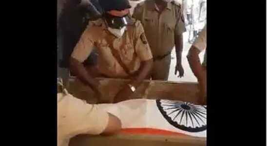 दिग्गज अभिनेता दिलीप कुमार