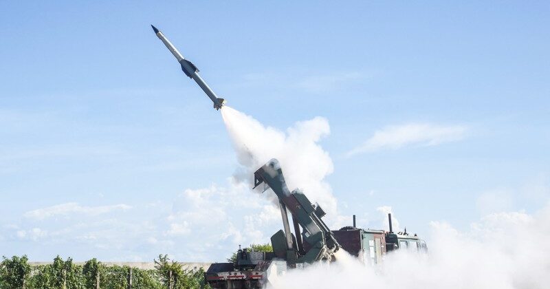 सर्फेस टू एयर