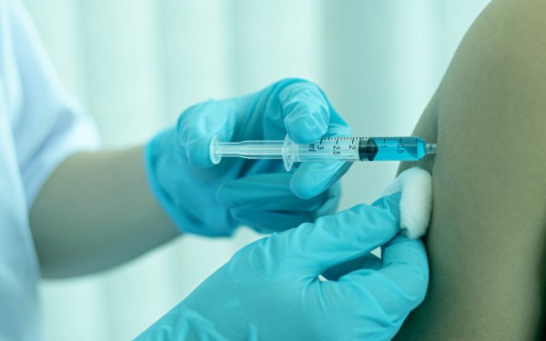 सिंगापुर में COVID-19 वैक्सीन से बांग्लादेशी युवक की मौत