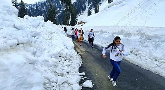 स्नो मैराथन