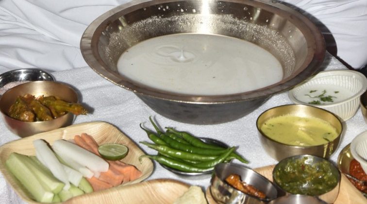 बोरे बासी लोकप्रिय है छत्तीसगढ़ के आम जन जीवन में