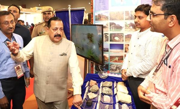 चोरी गई 231 प्राचीन वस्तुओं को भारत लाया गया