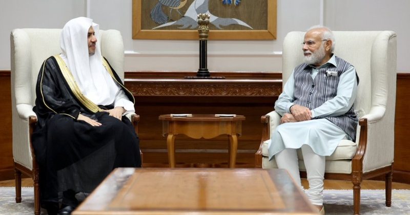 PM holds talks with Secretary General of Muslim World League