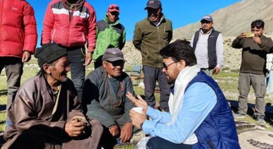 भारत-चीन सीमा के गांवों तक फ्री-डिश आकाशवाणी