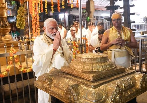 Prime Minister visits pilgrimage sites, listens to Ramayana recitation