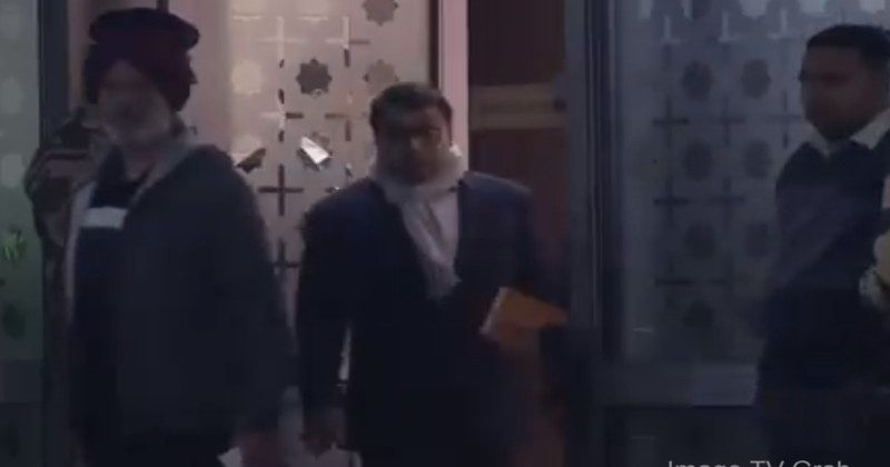 Qatar released 8 former Indian Navy personnel on death row