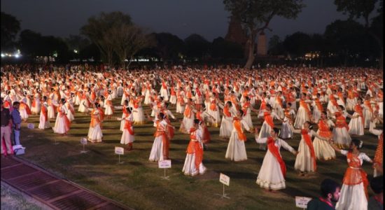 1484 Kathak dance practitioners created a Guinness World Record in the choreography of Rajendra Gangani