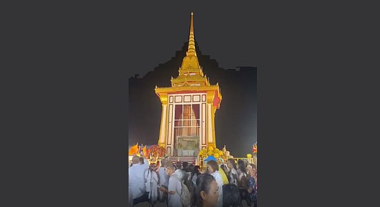 One lakh devotees paid homage to the holy relics of Lord Buddha in Bangkok