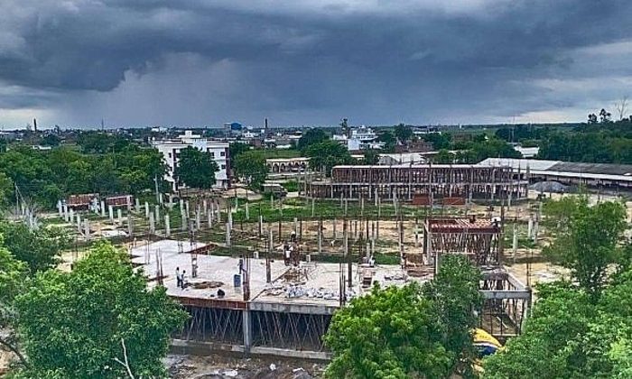 The country's largest state of art wholesale fish market will be built in Chandauli.