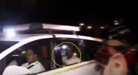 Arvind Kejriwal said, no obstacle can keep me inside