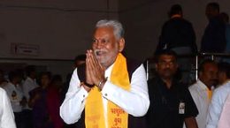 Dissatisfaction in Gujarat BJP, Purshottam Rupala starts campaigning