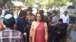 Surjewala banned for 48 hours for comment on Hema Malini