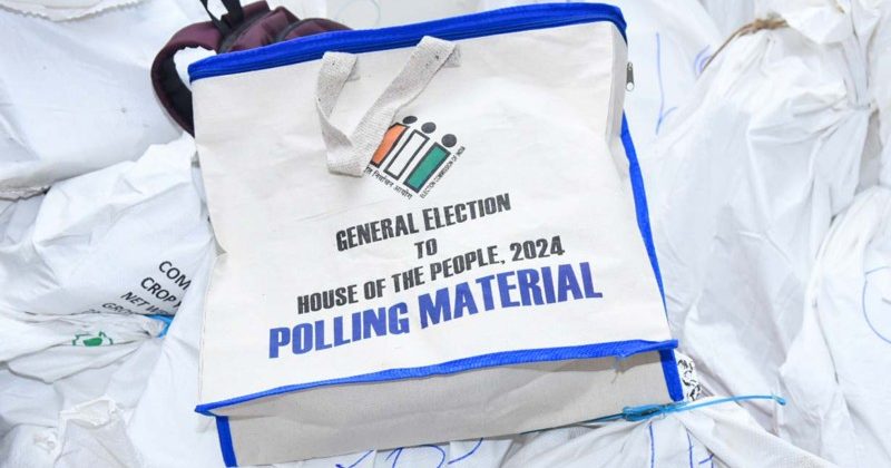 The Polling officers with Polling Materials