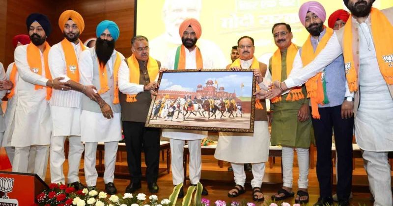 Prominent leaders of Sikh community join BJP