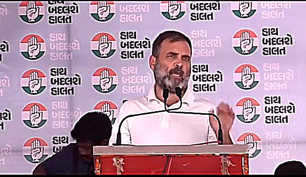 Modi wants to take away the right to reservation by making privatization a weapon