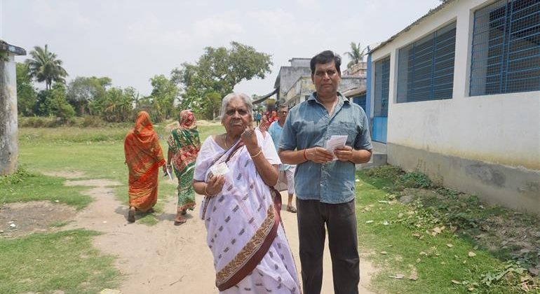 In the fourth phase.69.16 percent voting took place in 96 parliamentary constituencies