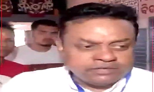 EVM machine defective at a polling booth in Sambit Patra's Puri loksabha constituency