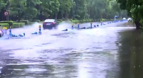 Many areas in Kolkata submerged, embankment of Raimangal river damaged
