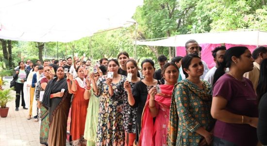 More than 40 percent voting till 1 pm in the last phase of Lok Sabha elections 2024