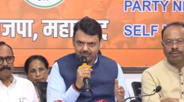 Crisis in BJP in Maharashtra, Devendra Fadnavis offers to resign
