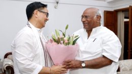 Rijiju pays courtesy call on Kharge