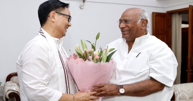 Rijiju pays courtesy call on Kharge