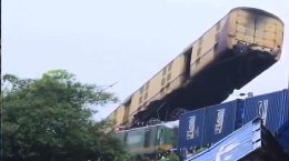 In train accident 8 killed, 50 injured , compensation of Rs 10 lakh to families