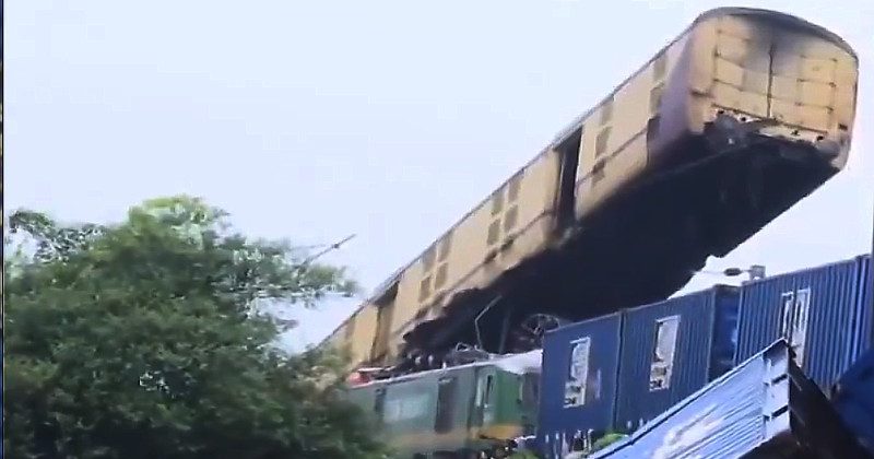In train accident 8 killed, 50 injured , compensation of Rs 10 lakh to families