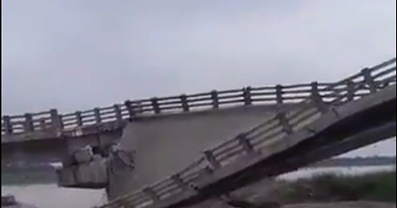 The under-construction bridge on Bakra river in Bihar suddenly collapsed