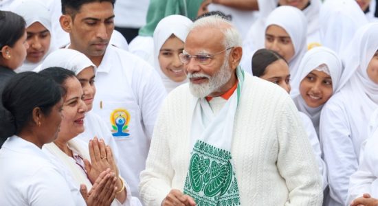 PM says 'Picturesque experience' at Dal Lake in Srinagar