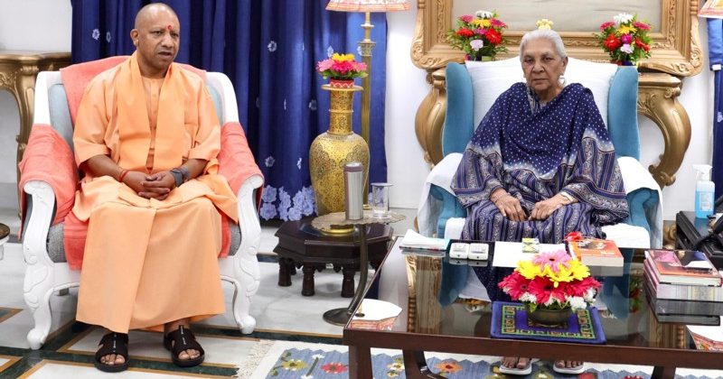 Did Yogi Adityanath go to meet the Governor on the state cabinet expansion?