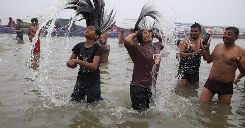 Devotees take holy dip on Paush Purnima