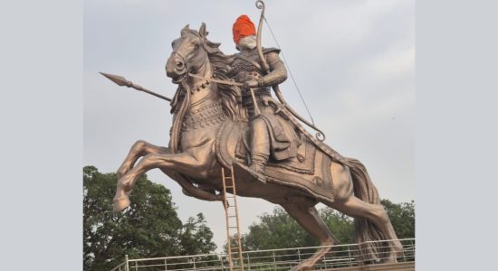 Maharaja Suheldev Vijayotsav, unveiling of 17 tonne statue