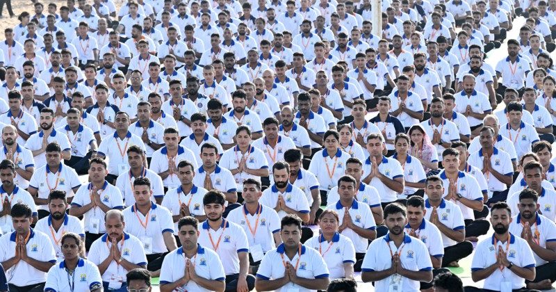 Lakhs of people participated in yoga sessions across the country