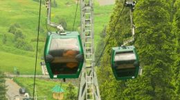 Tourists Stranded in Gulmarg Gondola Safely Rescued