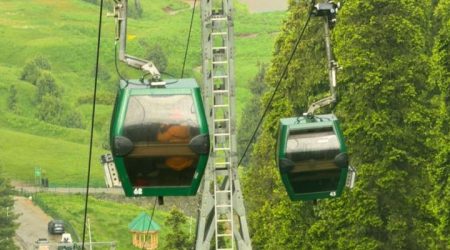 Tourists Stranded in Gulmarg Gondola Safely Rescued