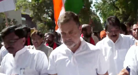 चुनाव आयोग के खिलाफ राहुल गांधी के नेतृत्व में INDIA गठबंधन का प्रदर्शन