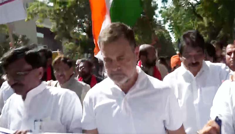 चुनाव आयोग के खिलाफ राहुल गांधी के नेतृत्व में INDIA गठबंधन का प्रदर्शन